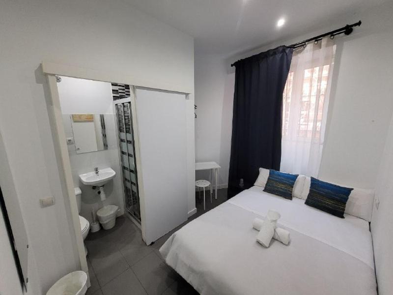 Ayz Frailes - Auto Check-In Property (Adults Only) مالقة المظهر الخارجي الصورة