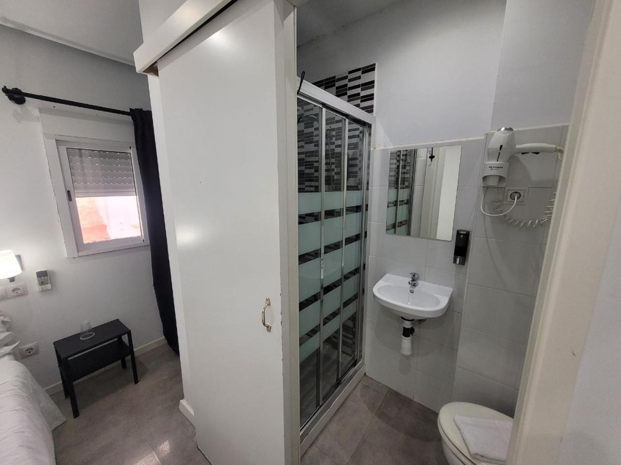 Ayz Frailes - Auto Check-In Property (Adults Only) مالقة المظهر الخارجي الصورة