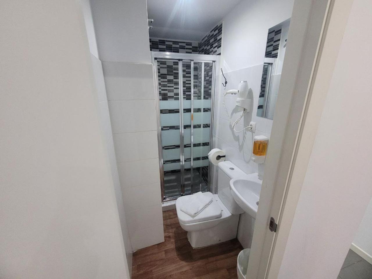 Ayz Frailes - Auto Check-In Property (Adults Only) مالقة المظهر الخارجي الصورة