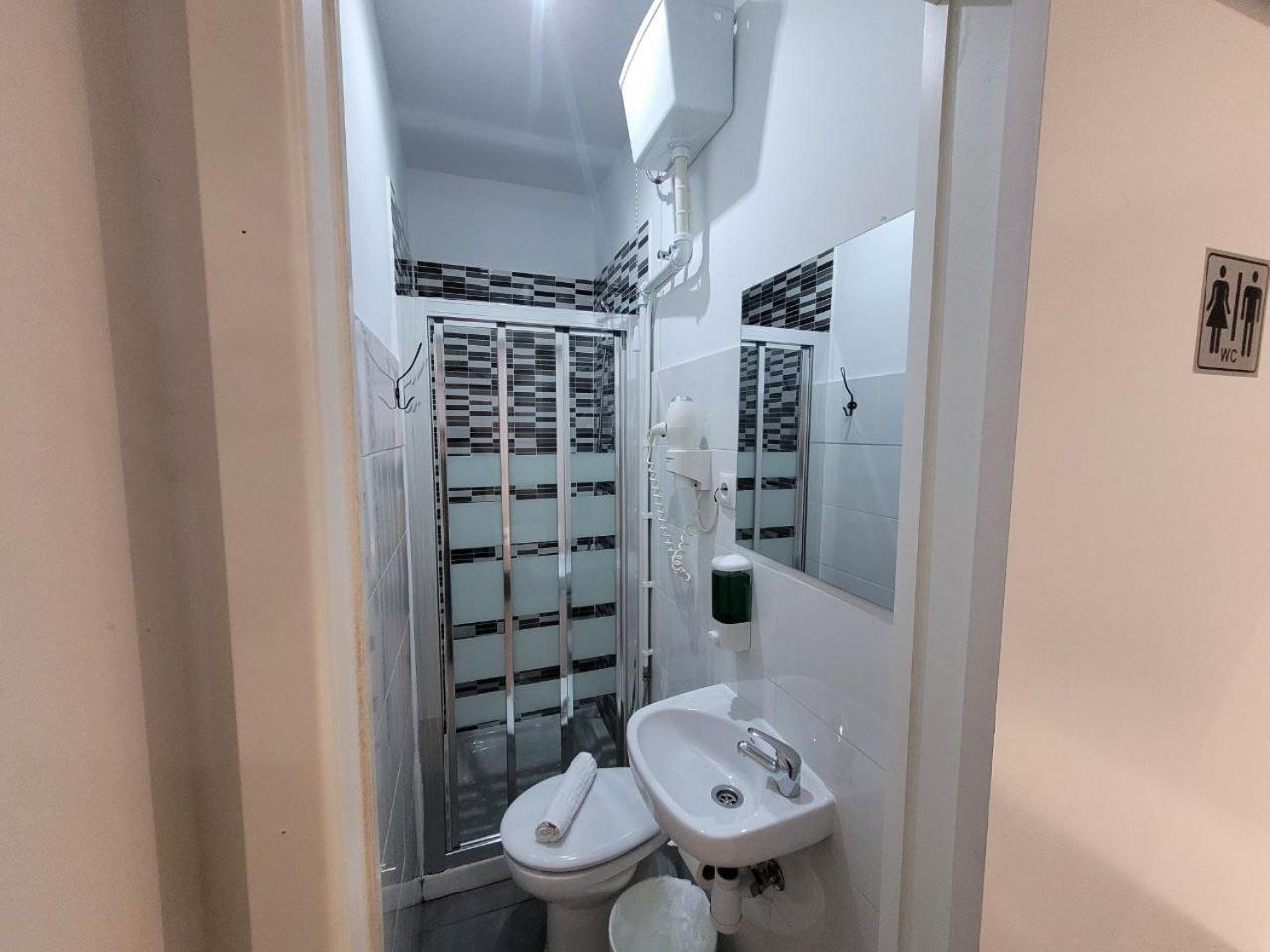 Ayz Frailes - Auto Check-In Property (Adults Only) مالقة المظهر الخارجي الصورة