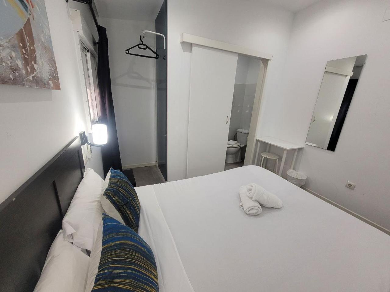 Ayz Frailes - Auto Check-In Property (Adults Only) مالقة المظهر الخارجي الصورة