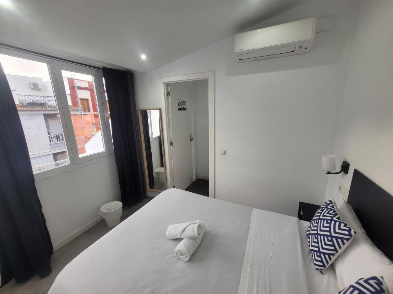 Ayz Frailes - Auto Check-In Property (Adults Only) مالقة المظهر الخارجي الصورة