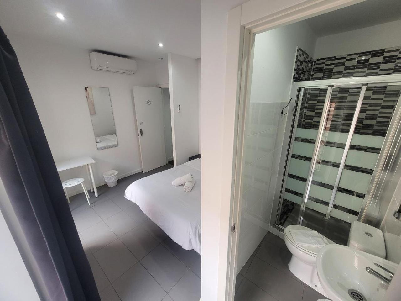 Ayz Frailes - Auto Check-In Property (Adults Only) مالقة المظهر الخارجي الصورة