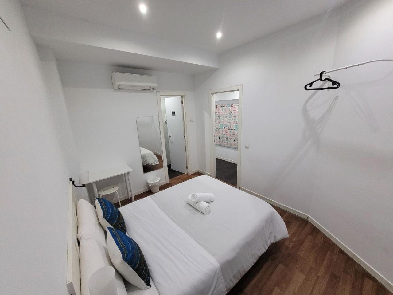 Ayz Frailes - Auto Check-In Property (Adults Only) مالقة المظهر الخارجي الصورة