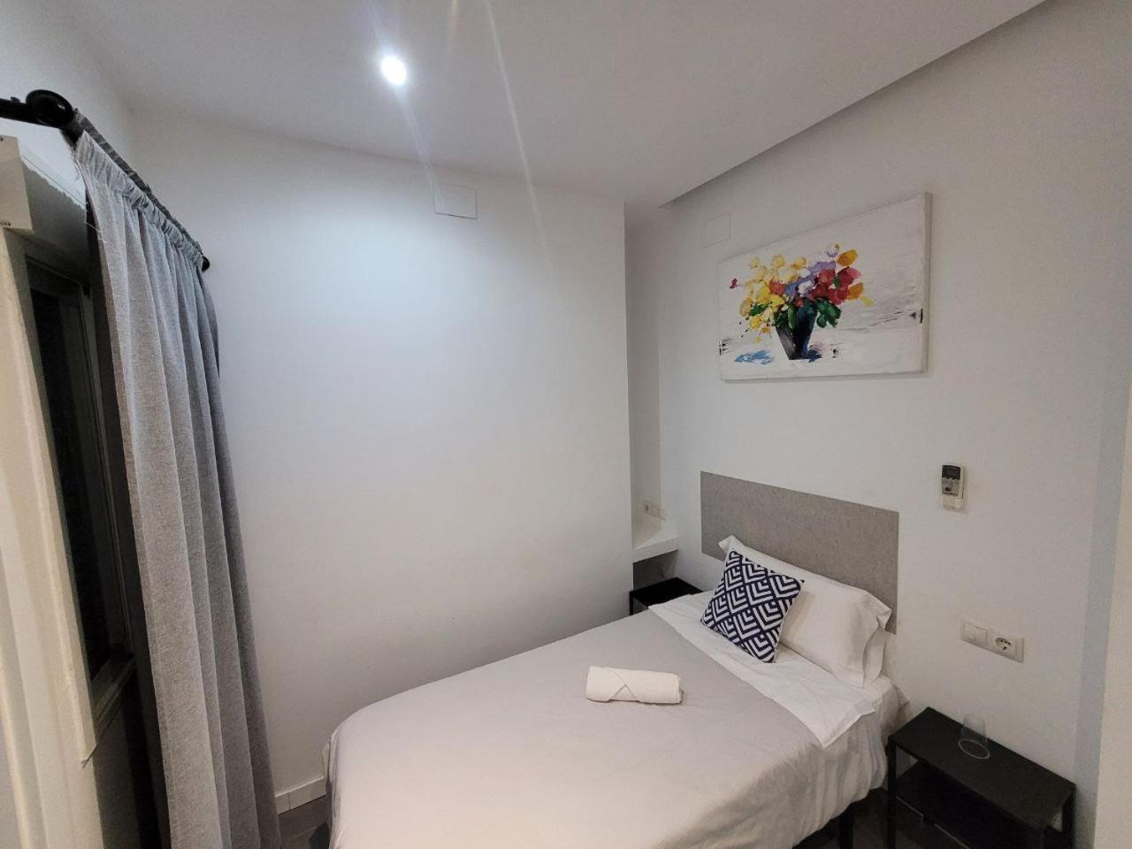 Ayz Frailes - Auto Check-In Property (Adults Only) مالقة المظهر الخارجي الصورة