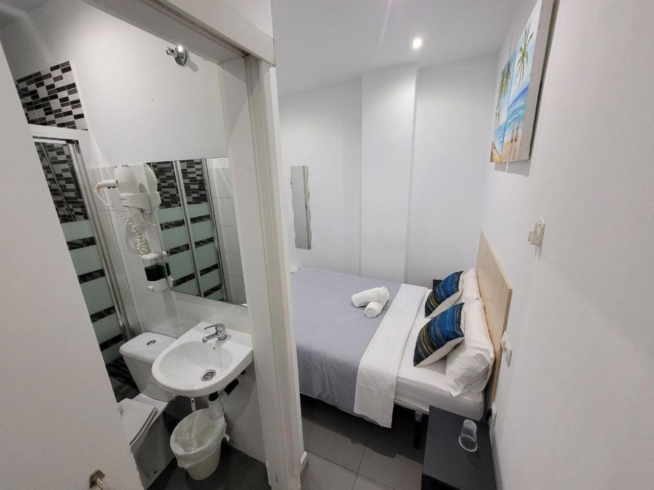 Ayz Frailes - Auto Check-In Property (Adults Only) مالقة المظهر الخارجي الصورة