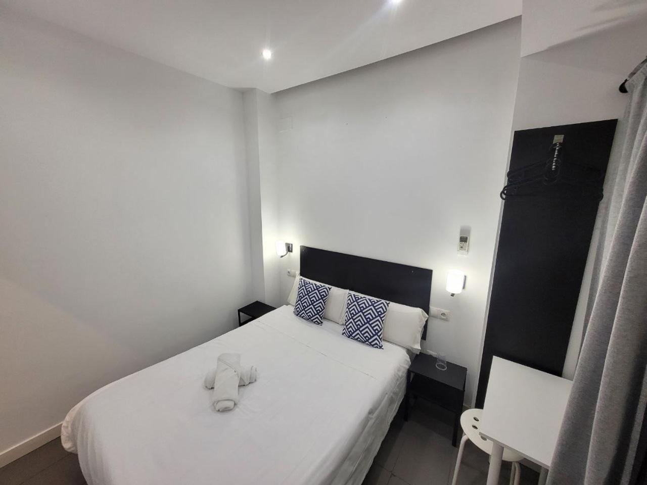 Ayz Frailes - Auto Check-In Property (Adults Only) مالقة المظهر الخارجي الصورة